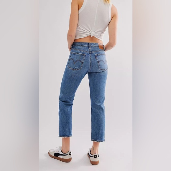 Levi's Denim - Levi's Wedgie Straight Cropped Raw Hem Blue Jeans size 25